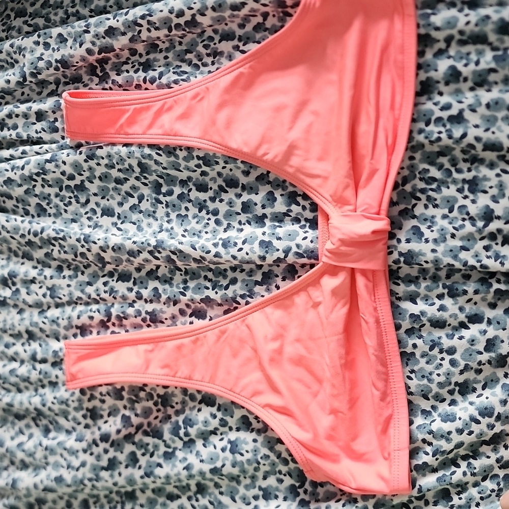 Mossimo bikini top